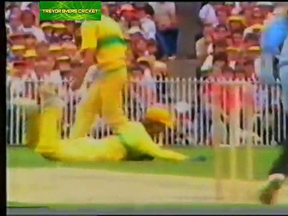 1985 World Championship of Cricket Highlights - Australia vs England (Group Match)