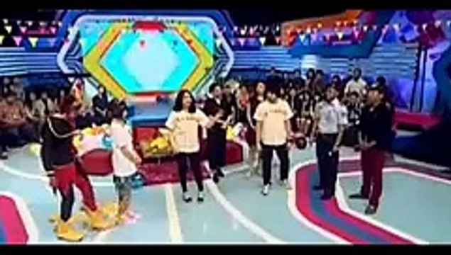 [150218]Pose - Raffi Ahmad dan Nagita Slavina Gelar Ultah Bareng