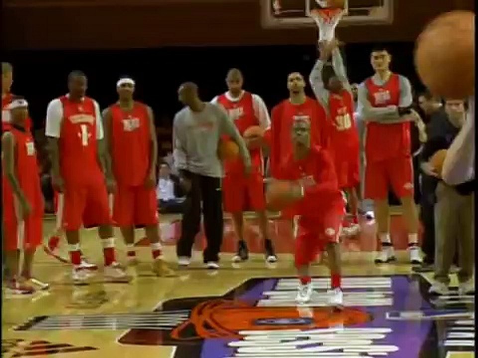 Chris Paul sets a Guinness World Record!