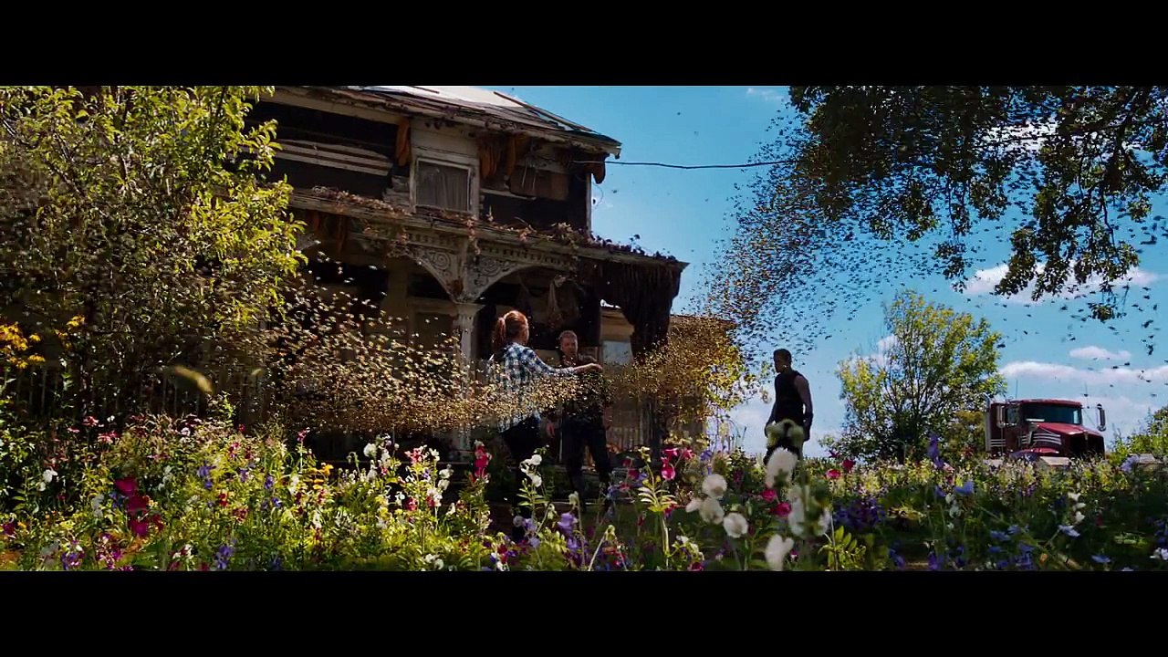 Jupiter Ascending (2015) - Movie Trailer