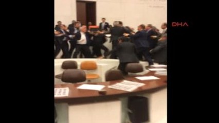 Bmm Genel Kurul'unda Kavga... CHP Tokat Milletvekili Düzgün Böyle Düştü