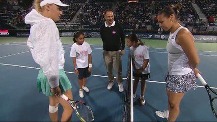 WTA Dubai: Wozniacki bt Pennetta (7-5 6-0)