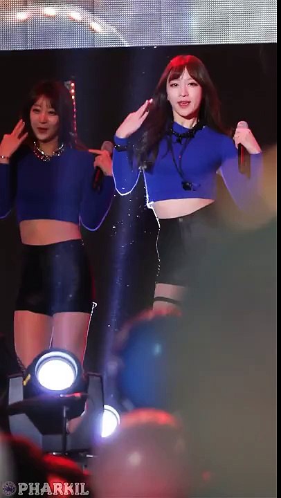 [직캠/Fancam] 141231 EXID(하니) 위아래 @ 강남역 엠스테이지