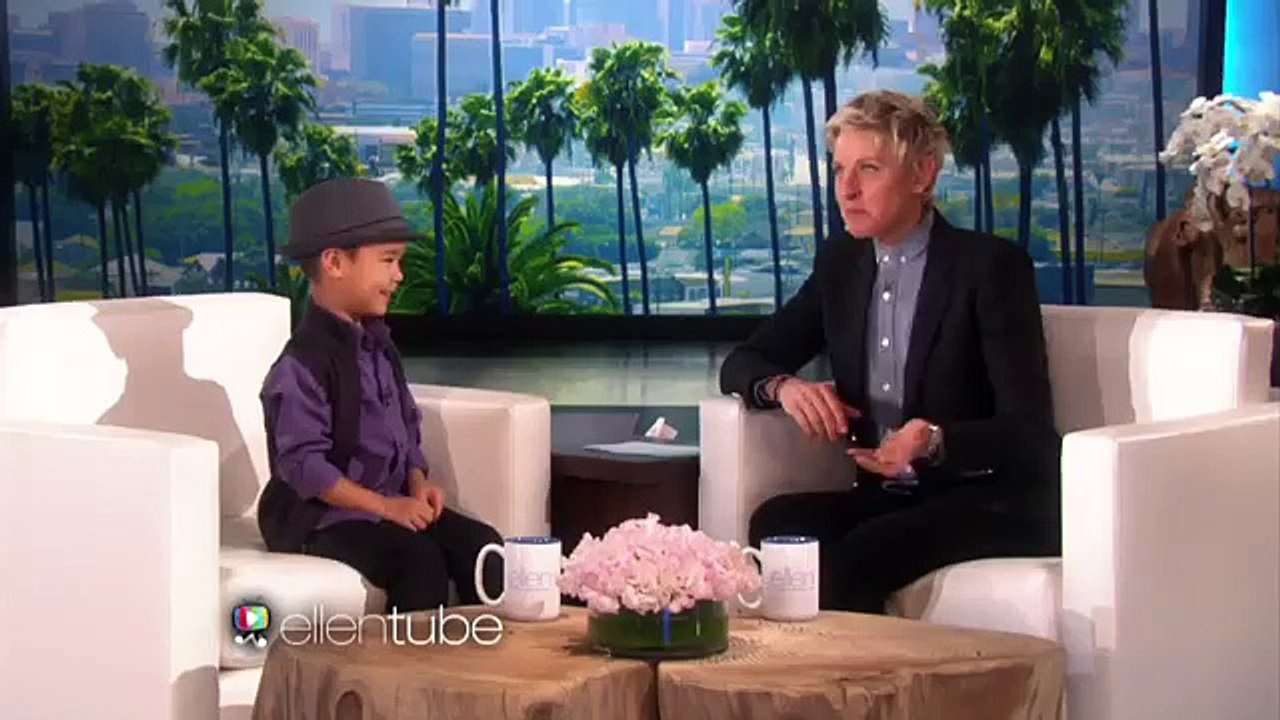 Bruno Mars Sings with Kai (Low)
