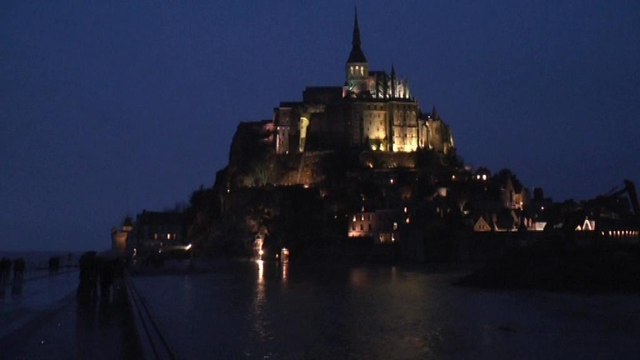 Marées record: le littoral ouest de la France se prépare