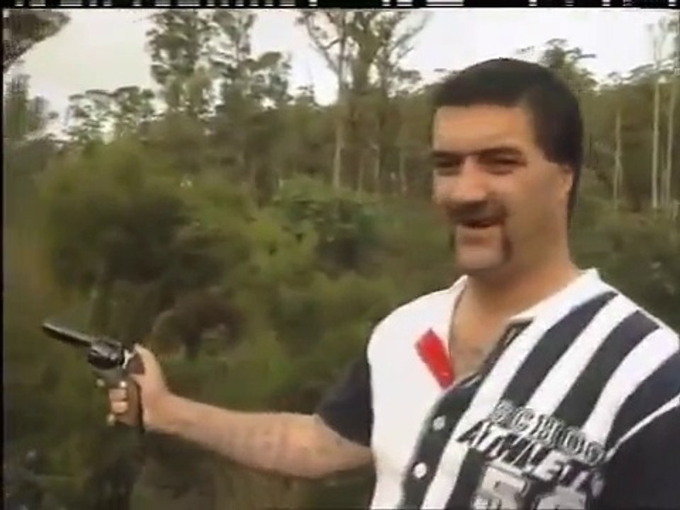 Russian roulette game between a serial killer and a journalist on TV