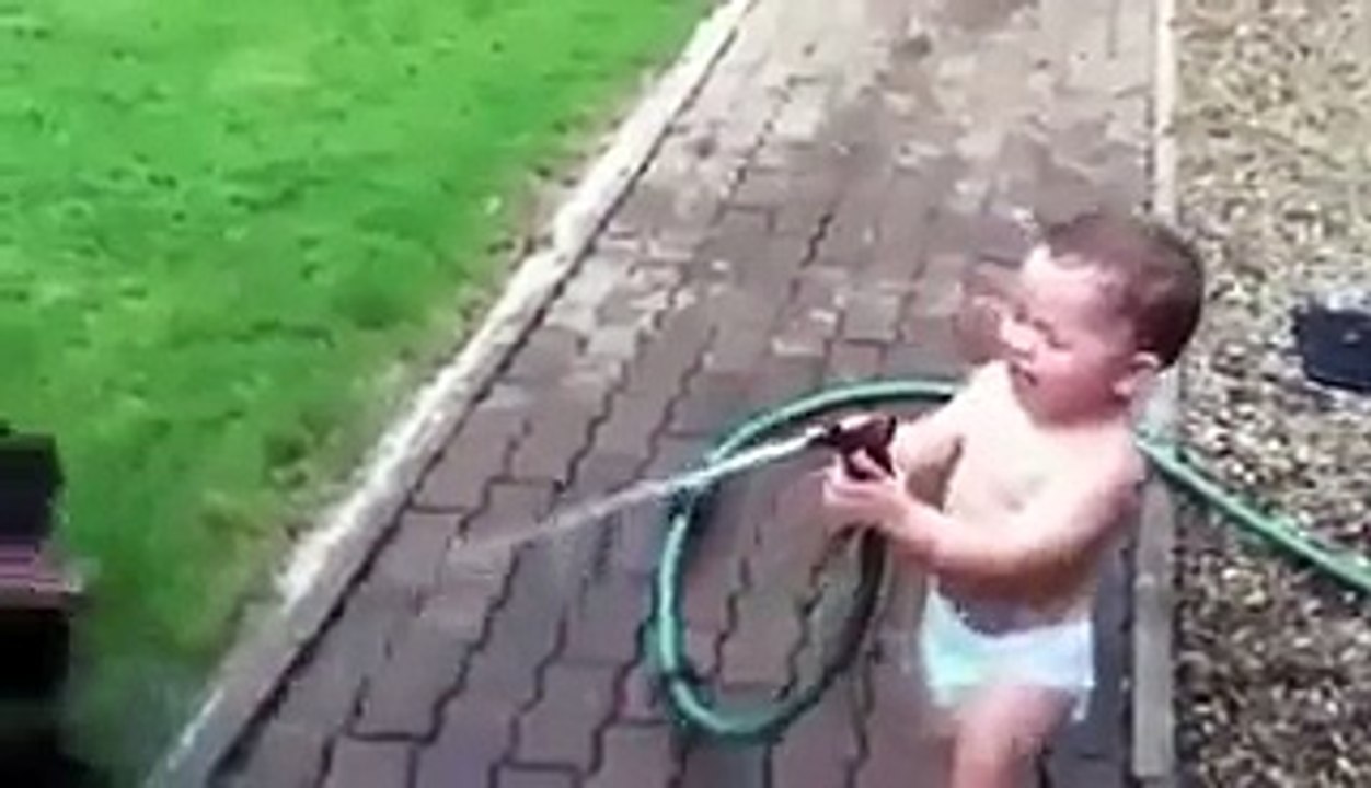 Very funny clip I can't Stop Laugh must watch