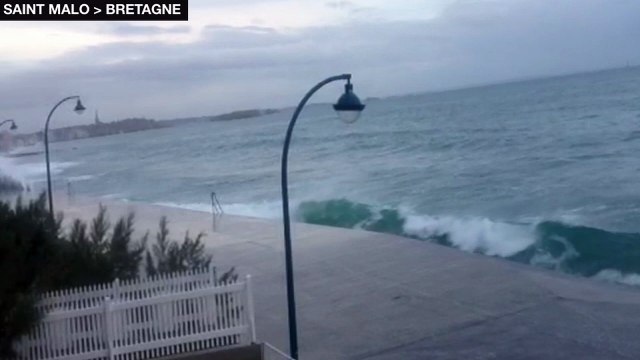 Les premières images de la grande marée à Saint Malo (février 2015)