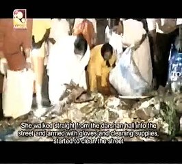Sri Mata Amritanandamayi Cleaning the City  - Complete Video