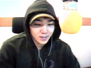 밑에서 보면 송승헌