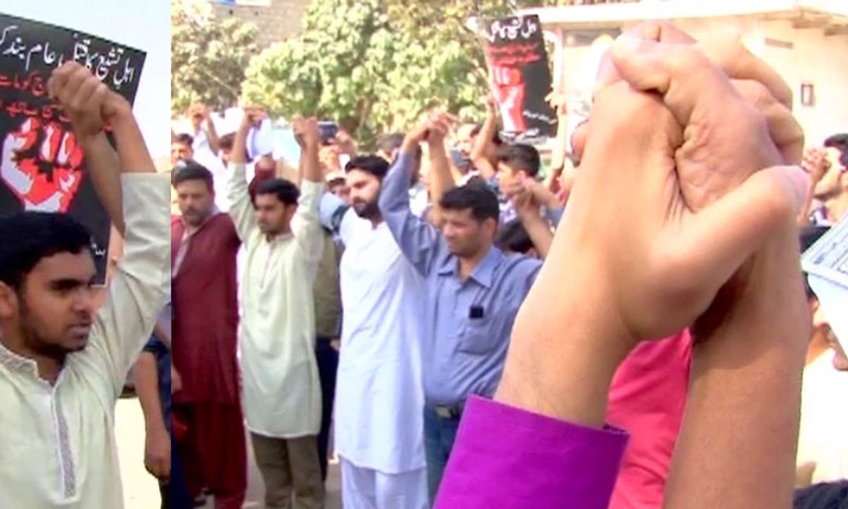 Civil society forms human shield outside imambargah in Karachi