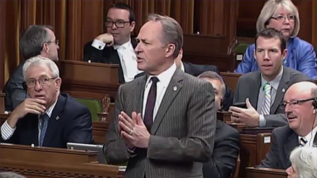 Canada: Un caleçon trop serré contraint un député à quitter le Parlement