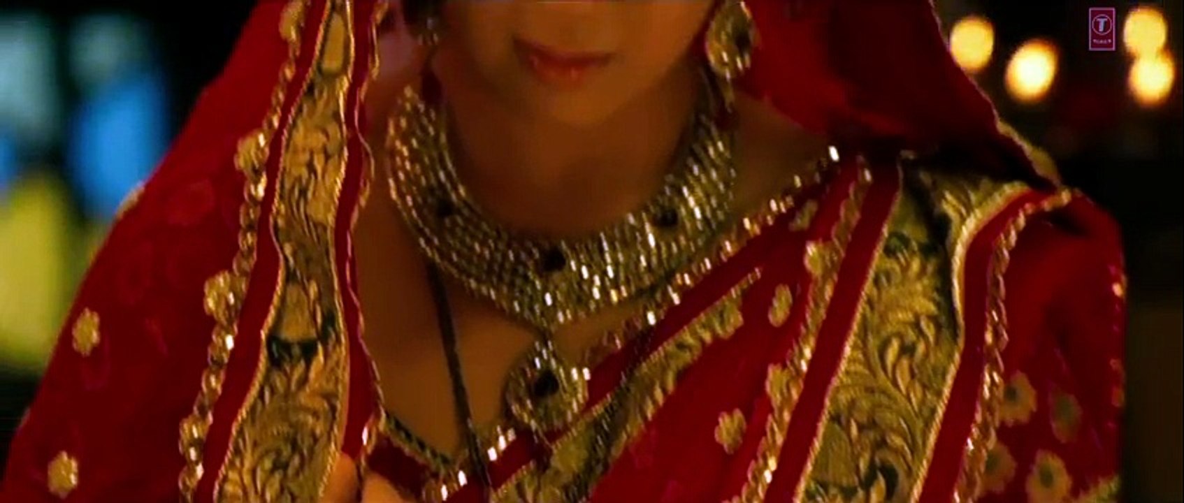 Vivek Oberoi and Charmi Kaur Hot Romance From Zila Ghaziabad Movie