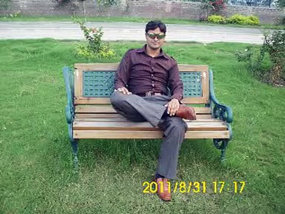 Urdu Poetry. Piyar Kay Deep Jalanay Walay Kuch Kuch Pagal Hotay Hn. Very Very Nice Urdu Poetry