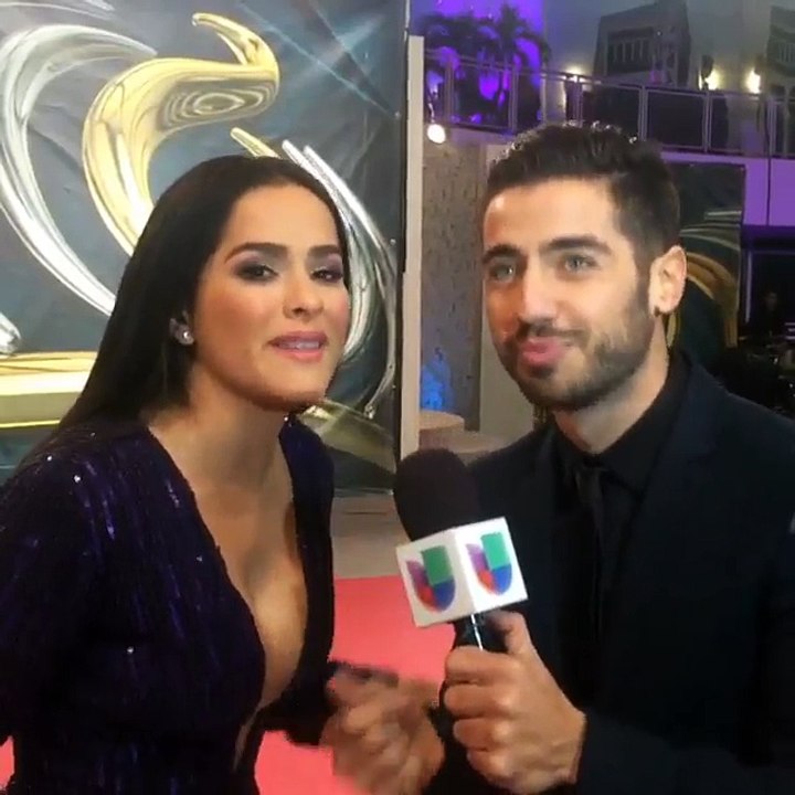 Danna García le cantó