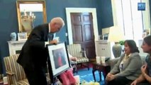 Obama and Joe Biden meeting Lucy Coffey, a 108 year old World War II Veteran