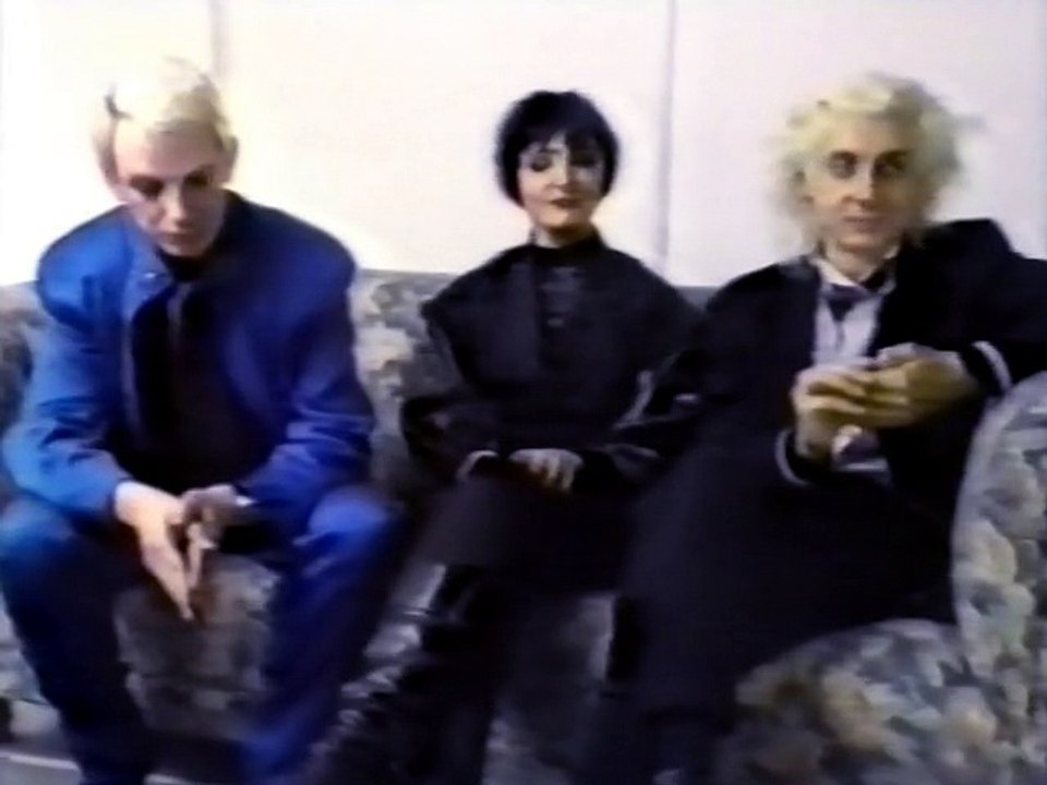 SIOUXSIE & THE BANSHEES – 'PEEPSHOW' i/v ('The Rock Of Europe', SUPER Channel, ITV UK, 03 Sep 1988)