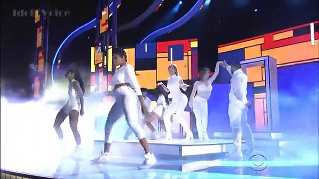 [HD] Iggy Azalea - Beg For It - Peoples Choice Awards 2015 (Low)