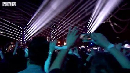 One Direction - Steal My Girl at BBC Music Awards 2014 (Low)