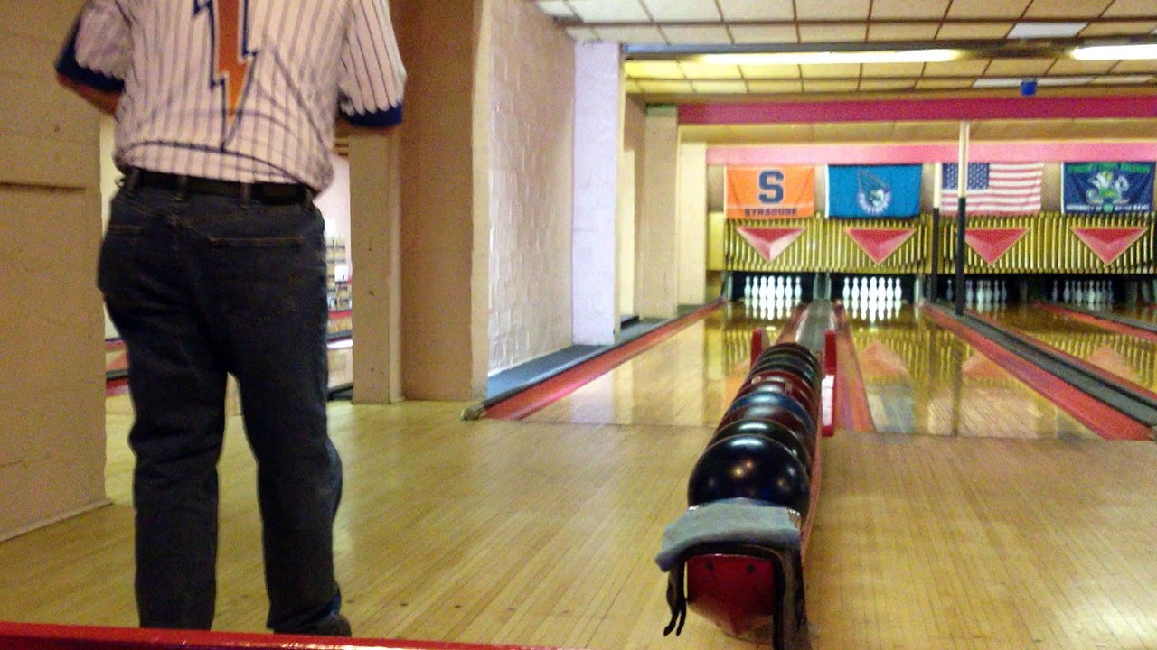 Leon Penazek shoots 300 at Parkview Bowl