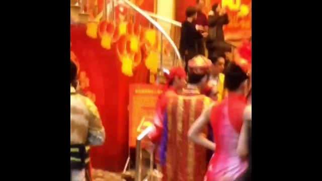 [Fancam] 150208 EXO Wu Yi Fan Kris & Luhan Reunited!