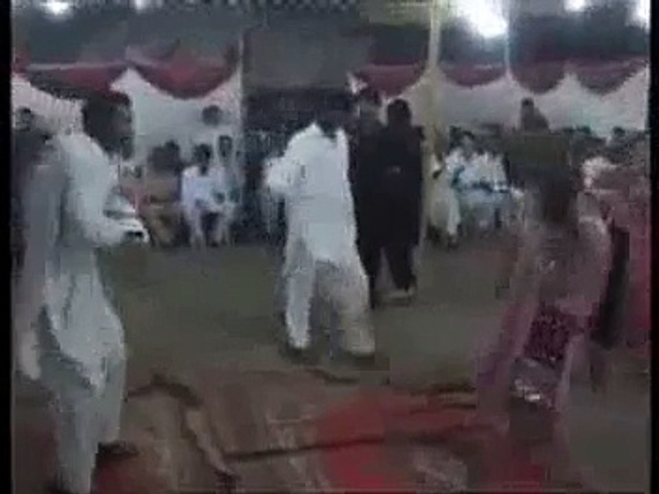 Funny Break Dance In Wedding