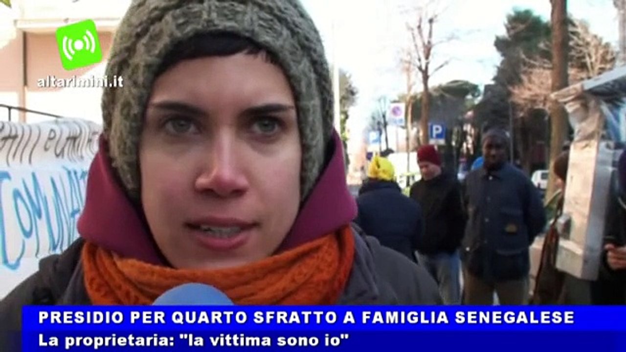 Presidio per quarto sfratto a cittadina senegalese. Proprietaria: 'la vittima sono io'