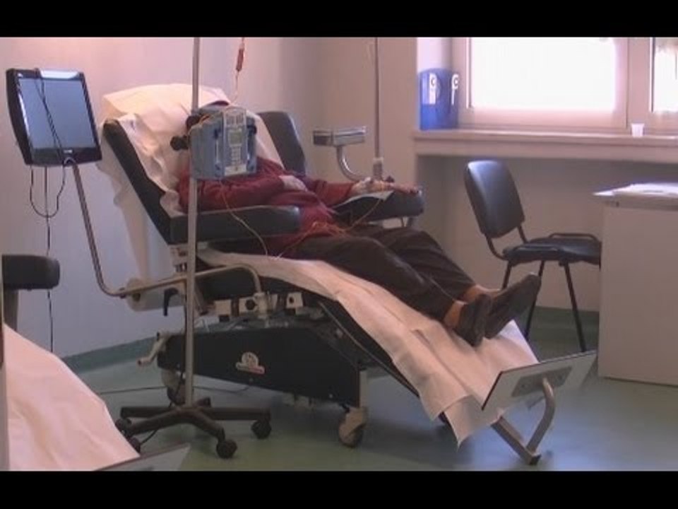 Napoli - Rottura del femore negli anziani, una soluzione è la "mutanda antifrattura" (20.02.15)