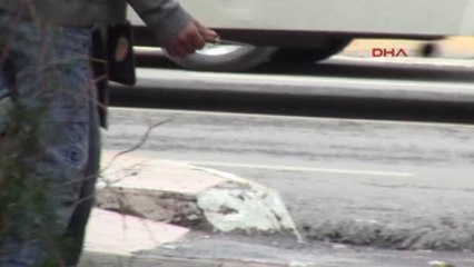 İskenderun - Dilenen Çocukların Bıçaklı Oyunu Korkuttu