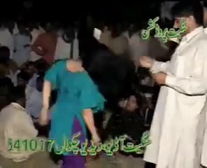 Hot Lahori Mujara Pakistani Dancer Deedar Sexy Dance On Stag (30)