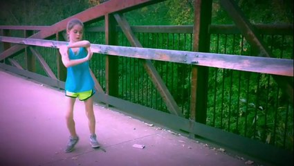 Girl With Freaky Dancing Ability