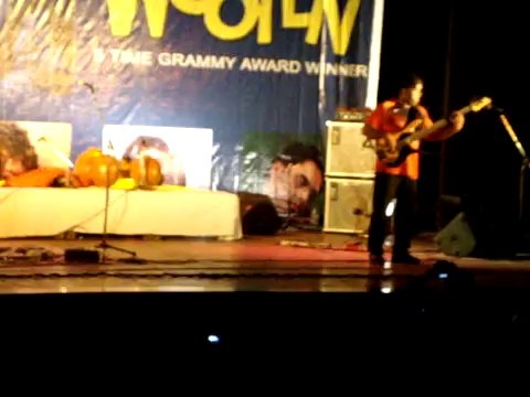 Victor Wooten Bass Solo (Congo Square, Kolkata, 2010-04-07)