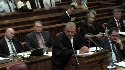 Promotoria se opõe a condenação leve para Pistorius