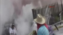 Meksika'da Göstericiler Hükümet Sarayını Ateşe Verdi