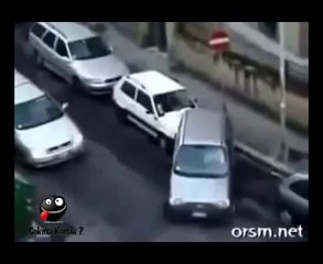 Bayan Şoförlerden Komik Kaza Görüntüleri