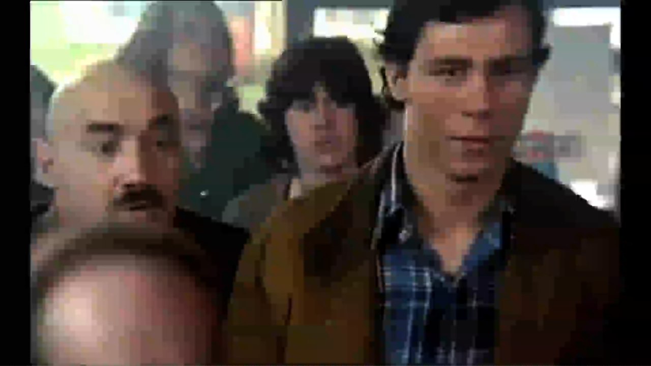 Bande-annonce : Vincent, François, Paul Et Les Autres - VF