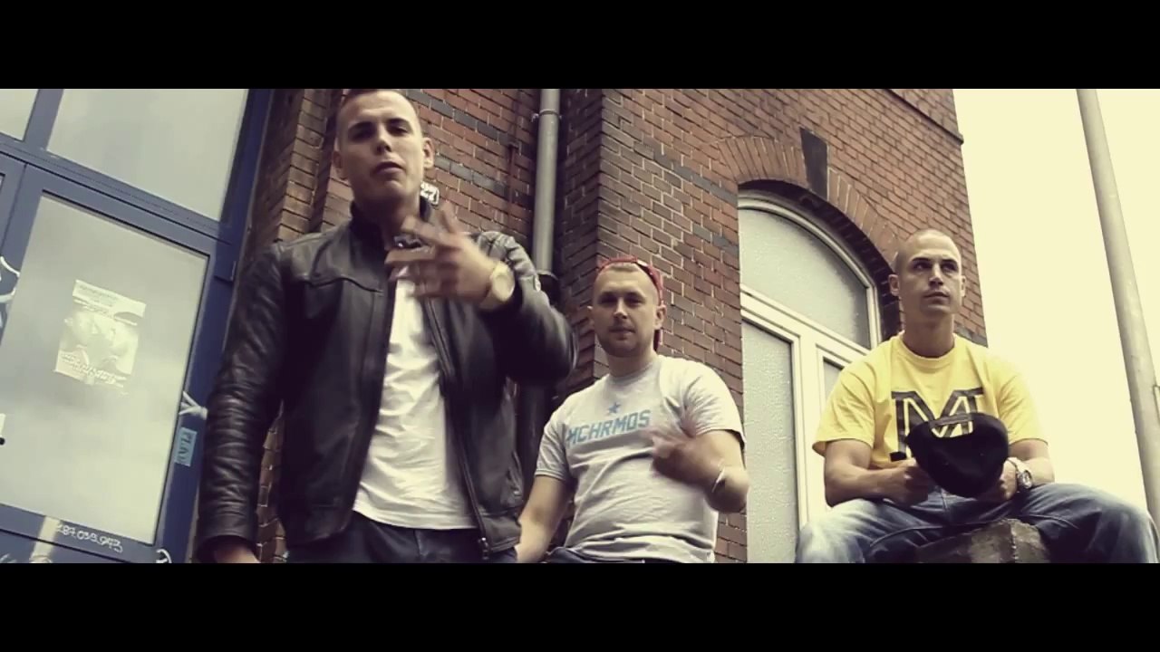 Pedaz und Blut & Kasse - Urlaub woanders (feat. Macloud) (Prod von Bad Educated & Joshimixu)