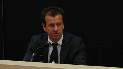 Amistoso - Dunga: "Neymar juega como si lo hiciera entre amigos"