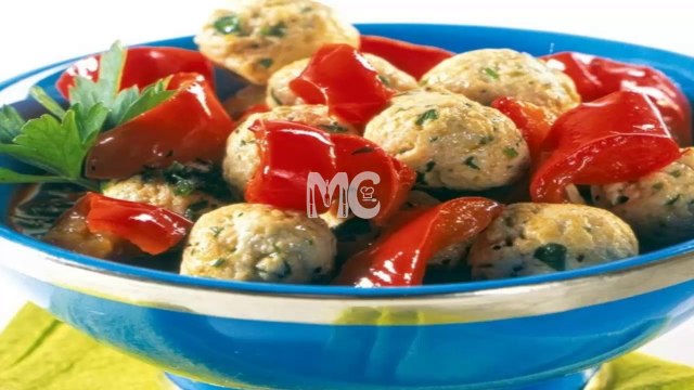 Tajine de boulettes de poulet aux poivrons rouges