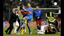 Batalla campal entre Serbia y Albania en el estadio de Belgrado