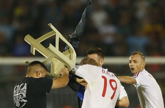 Un drone déclenche une bagarre générale lors d'un match de football