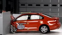 Volkswagen Jetta - Dar alanlı çarpışma testi