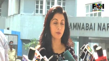 Bollywood Celebs Cast Their VOTE