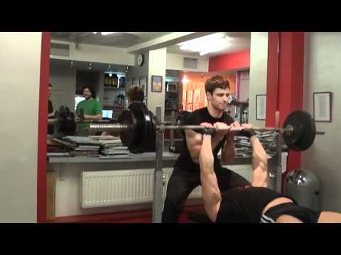 Как накачать трицепс. - № 278. Калифорнийский жим 100 на 5 легко.MPG