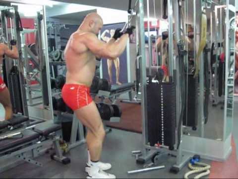 Как накачать трицепс. - № 199. Разгибание рук с весом 120 кг без читинга