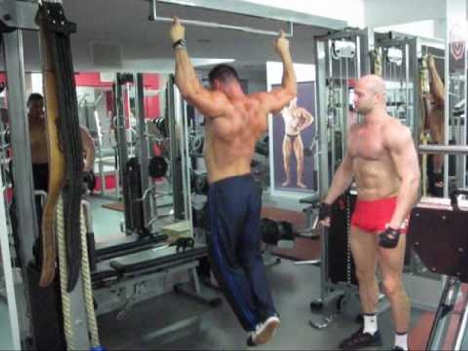 Развлечения и юмор - № 204. "ВЕСЕЛЫЕ КАЧКИ" Смешной бодибилдинг!