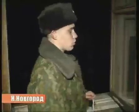 Un soldat russe débile essai de sauver un chat coincé dans un arbre : fail sur fail!