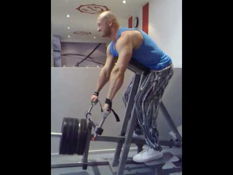 Как накачать спину - №9. Тяга Т-грифа для средних мышц спины.