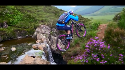 Danny McAskill VTT casse cou : Une vidéo à la fois dingue et belle !