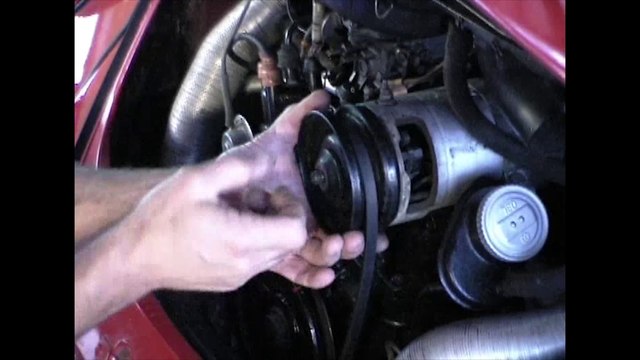 Classic VW BuGs How to Replace your Beetle Ghia Fan Generator Pulley Belt